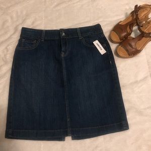 Old Navy Stretch Denim Skirt - Size 6 - NWT